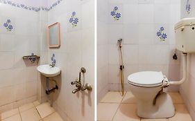 Spot On Grand Residency Near Marina Beach